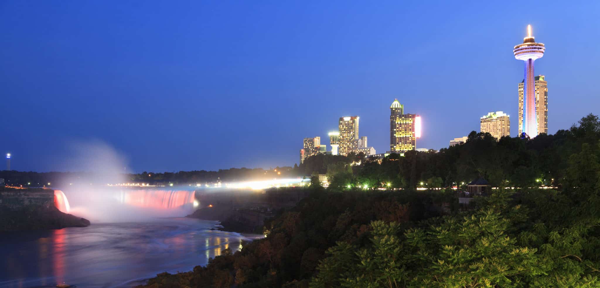 Niagara Falls at night from the north